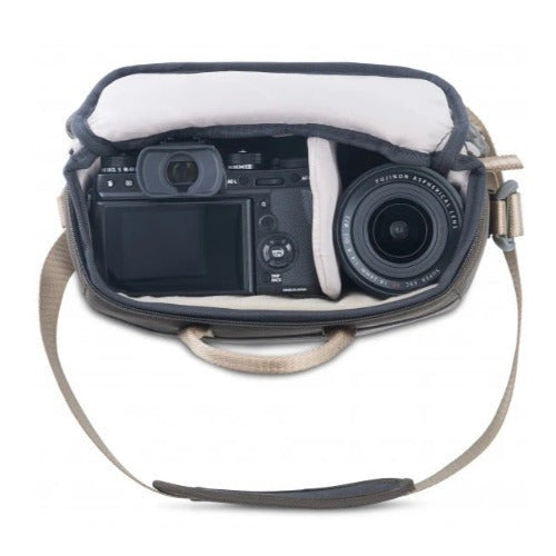 Vanguard VEO GO24M KG Shoulder Bag for Mirrorless/CSC Cameras (Khaki Green)