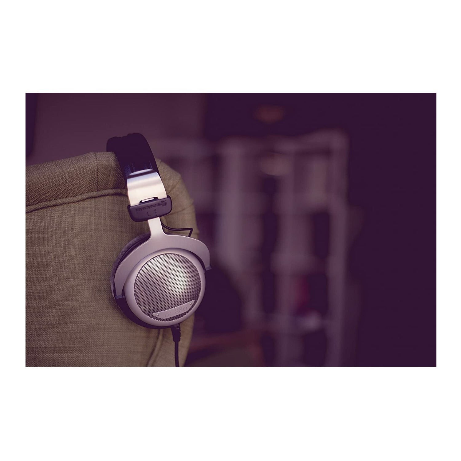 Beyerdynamic DT 880 Premium Edition Over-Ear Stereo Headphones (250 Ohm) with Stereo Amp Bundle