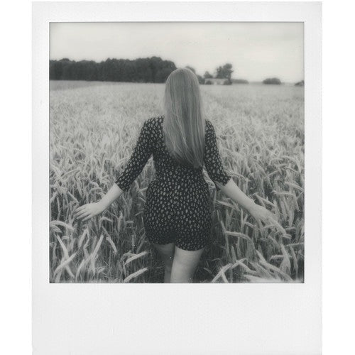 Polaroid Originals Classic B&W Instant Film for 600 Cameras (8 Exposures)