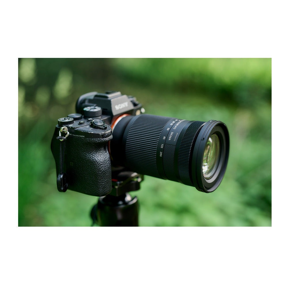 Sigma 20-200mm F3.5-6.3 DG Contemporary Lens (Sony E Mount)