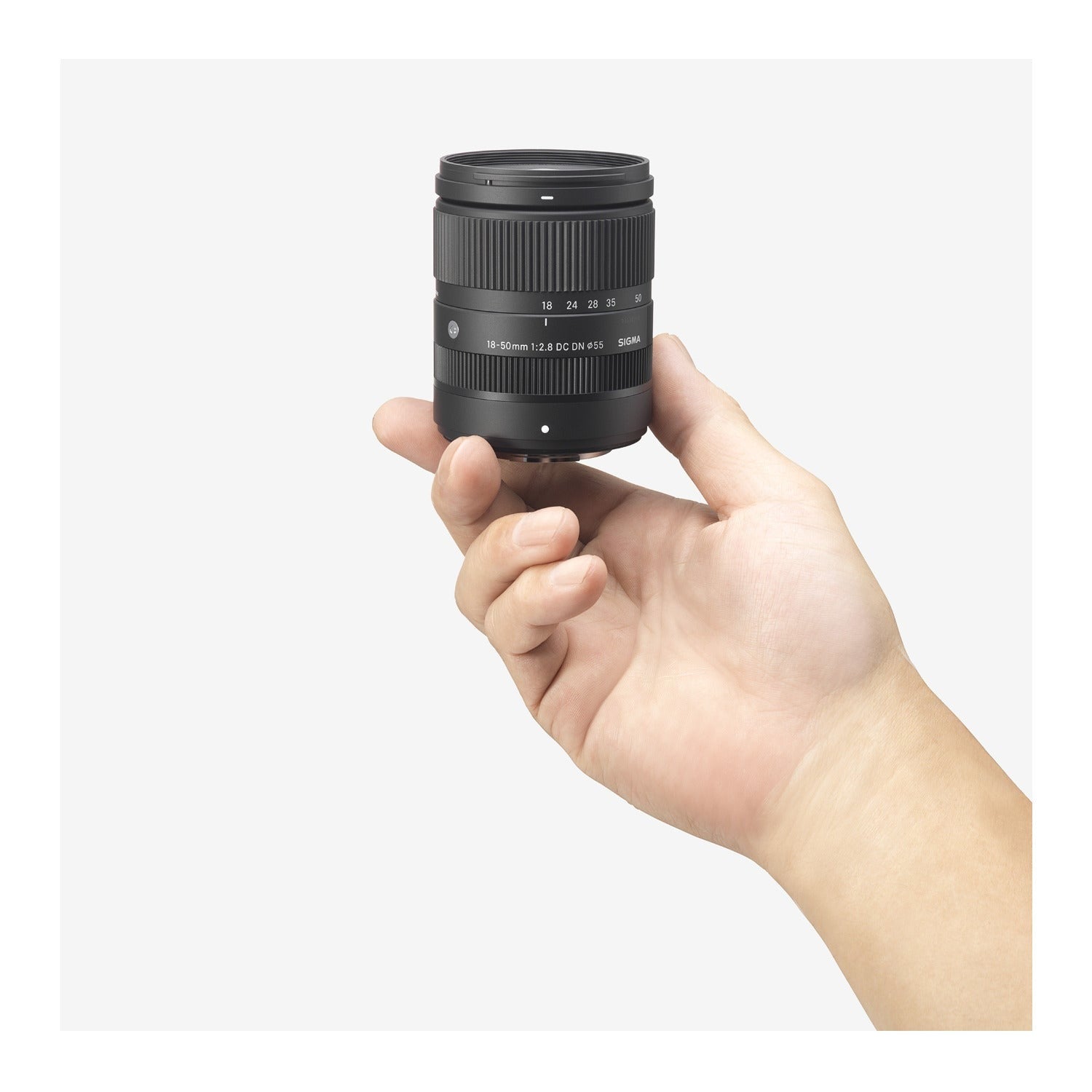 Sigma 18-50mm F2.8 DC DN Contemporary Lens (Fujifilm X-Mount) Bundle