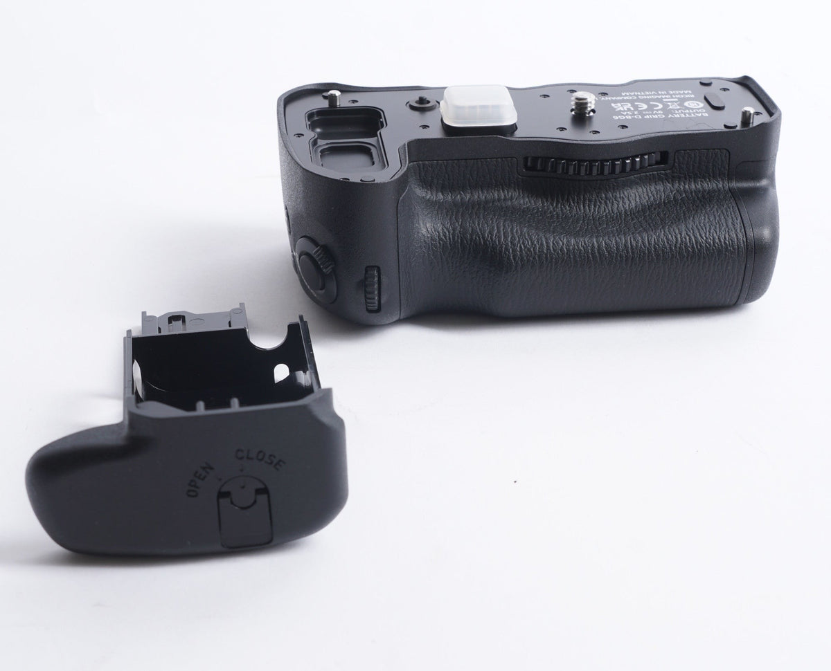 Pentax D-BG6 Battery Grip for K-1 DSLR Cameras (Used)