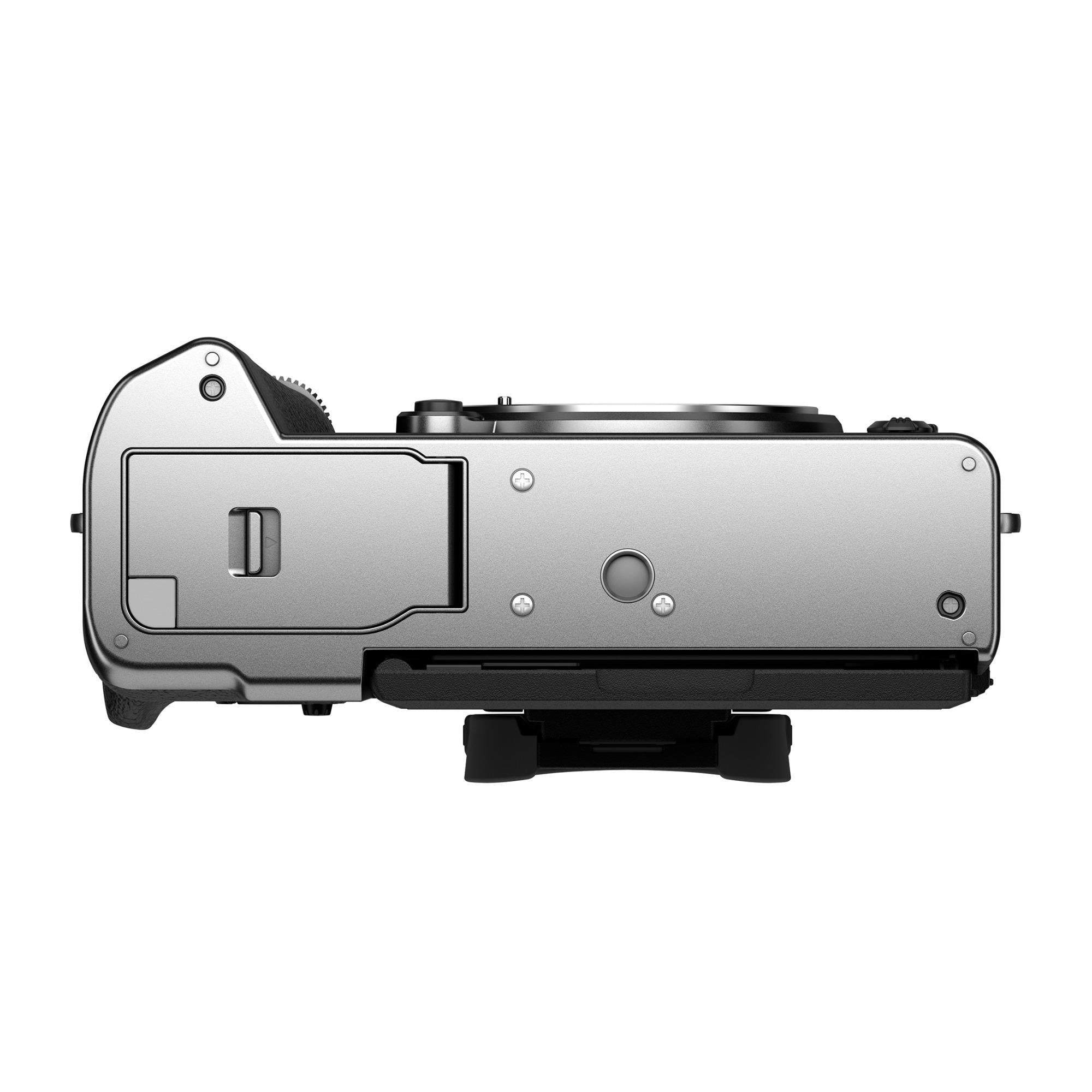 Fujifilm X-T5 Mirrorless Camera with XF16-80mmF4 R OIS WR Lens (Silver)