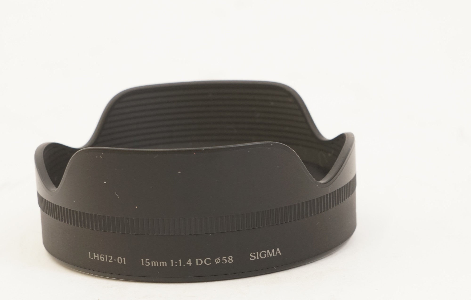Sigma 15mm F1.4 DC Contemporary Lens for Mirrorless Cameras (Sony E Mount) (Used)