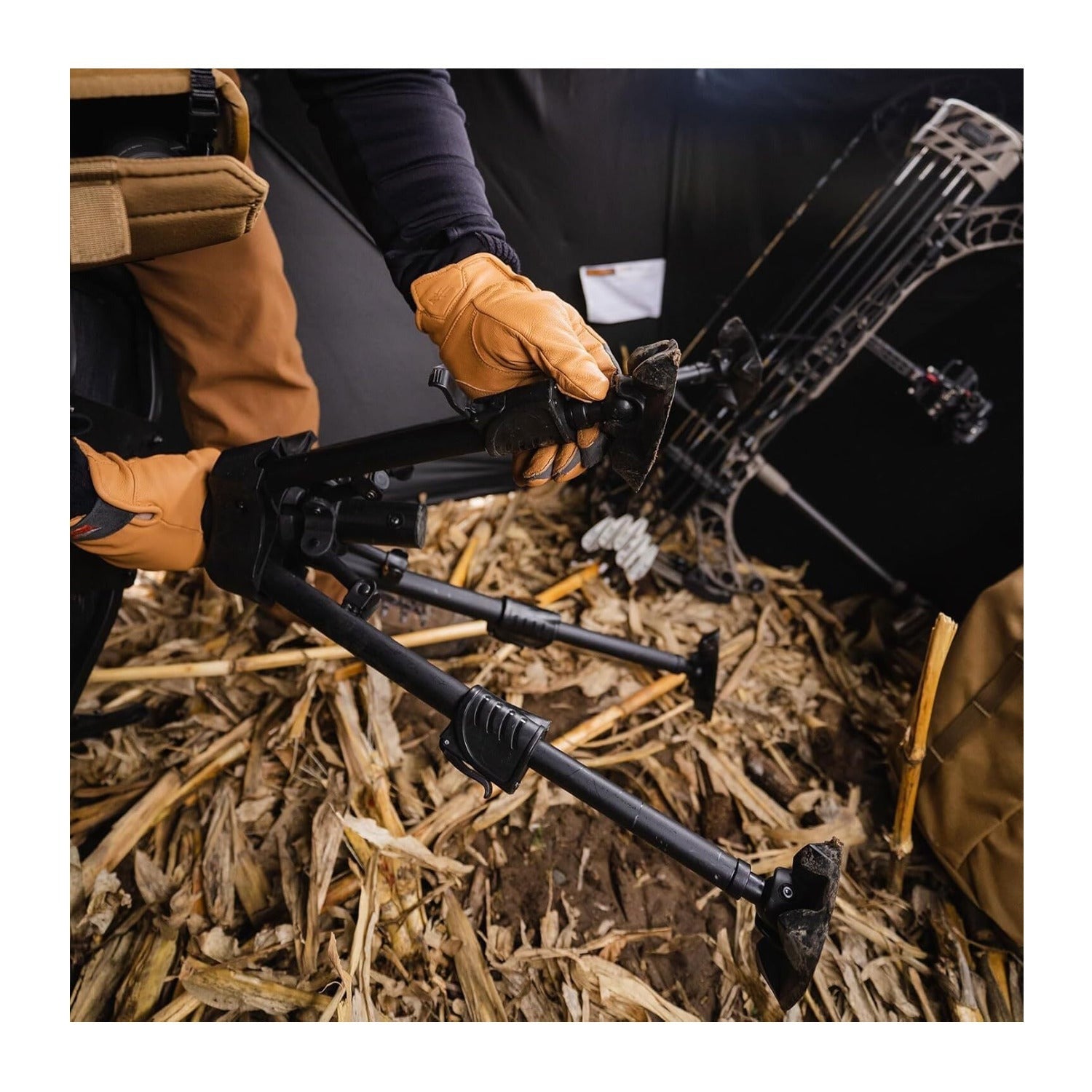 MUDDY Outdoors Swivel Ground Seat with Adjustable Legs 360 Degree Hunting Chair