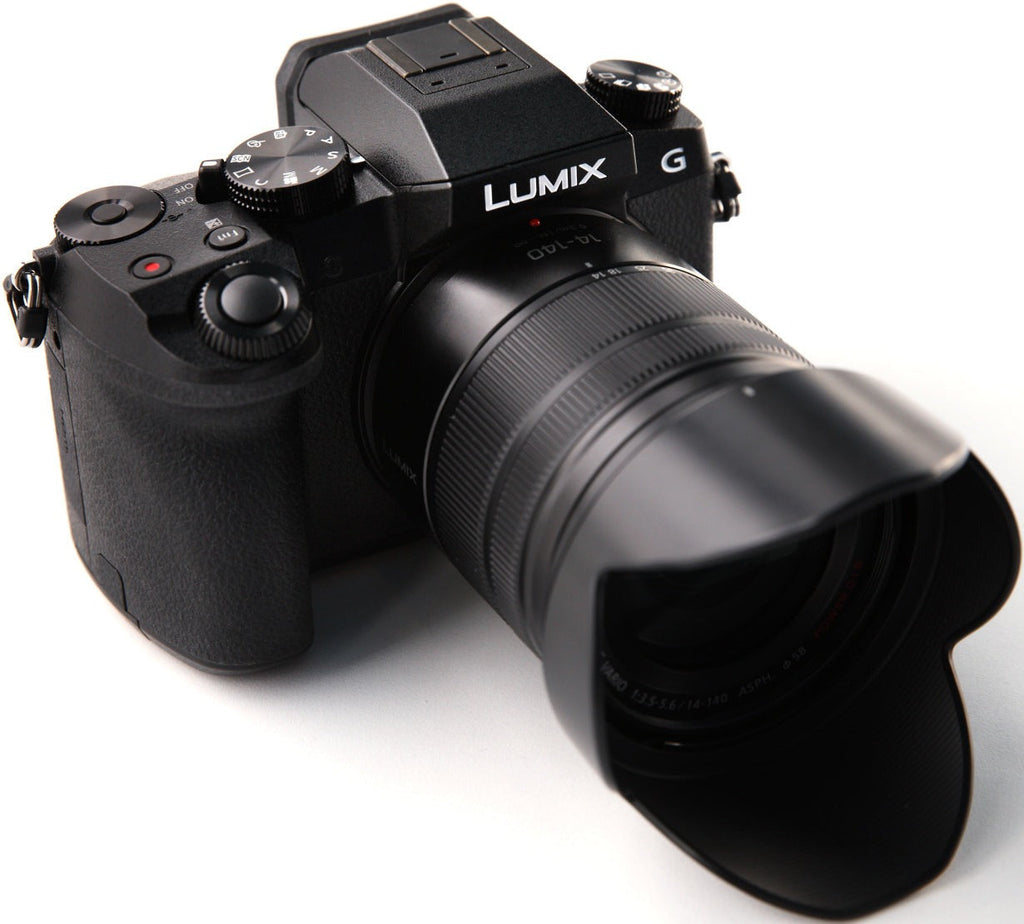 Panasonic Lumix DMC-G7 Dual Lens Kit (14–42mm, 45–150mm) (Open Box)