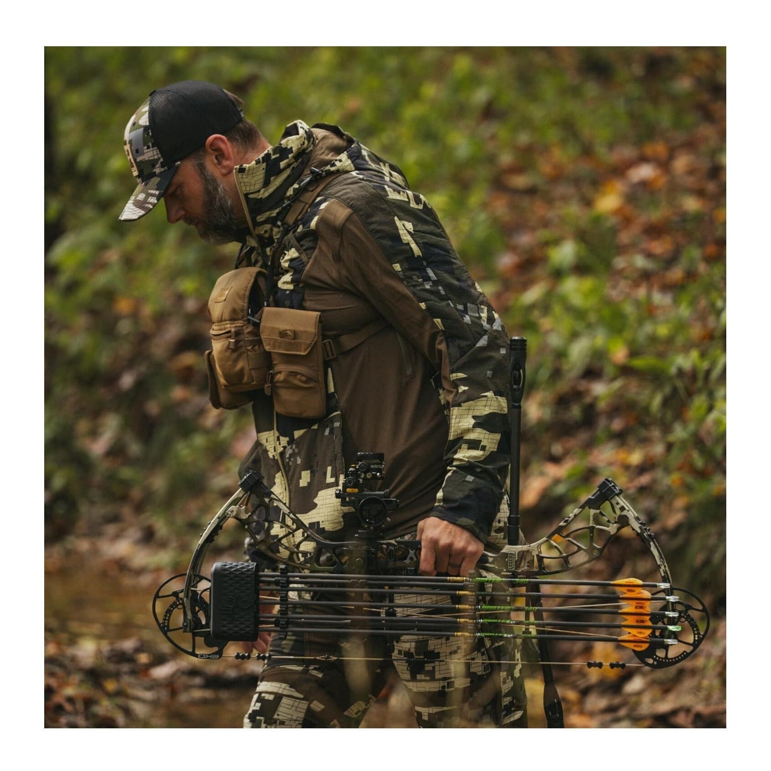 Gold Tip Hunter XT 300 Arrows with 2 Inch Raptor Vane (Pack of 6)