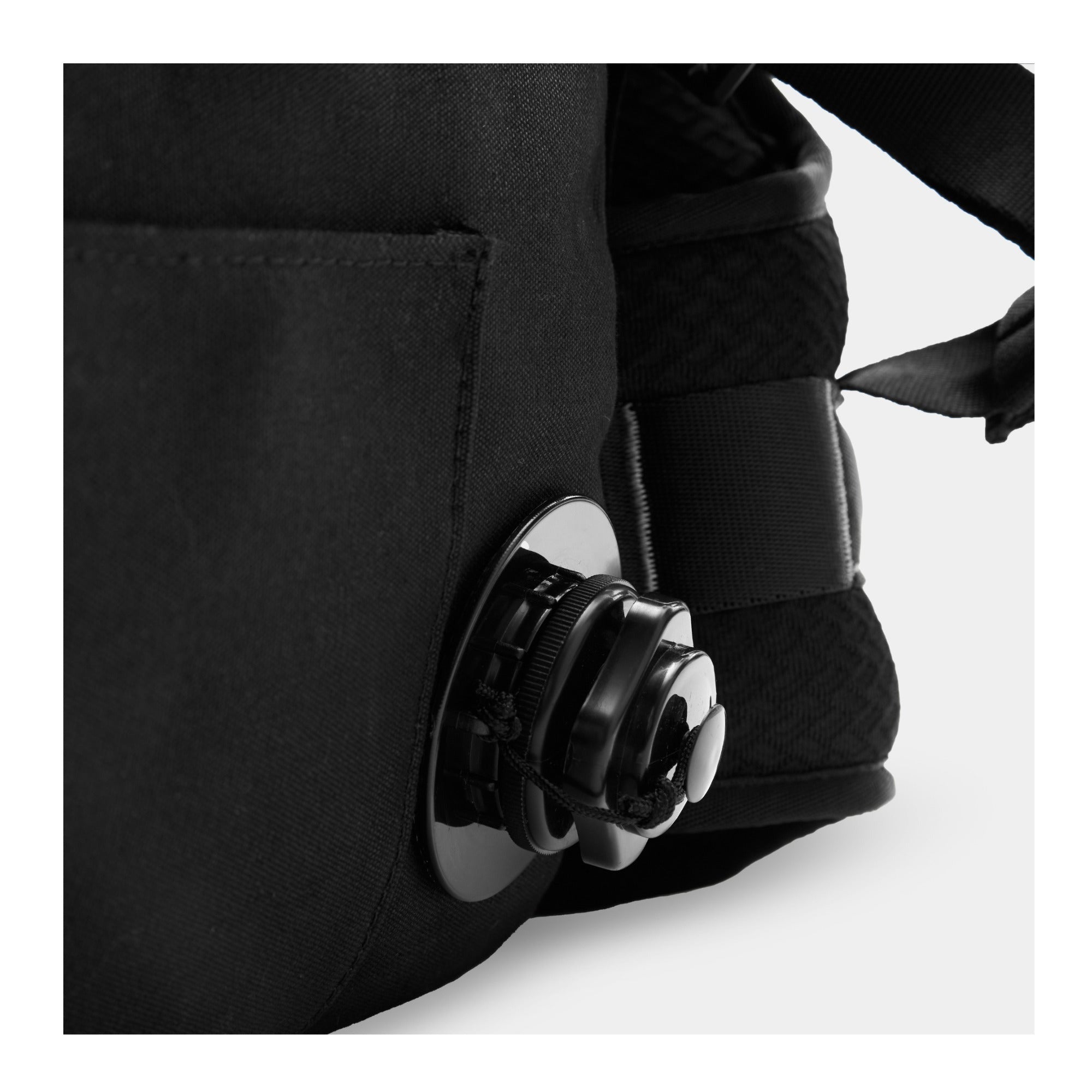 Sakk Camera Saddle Harness Back Support and Stability for Filmmakers