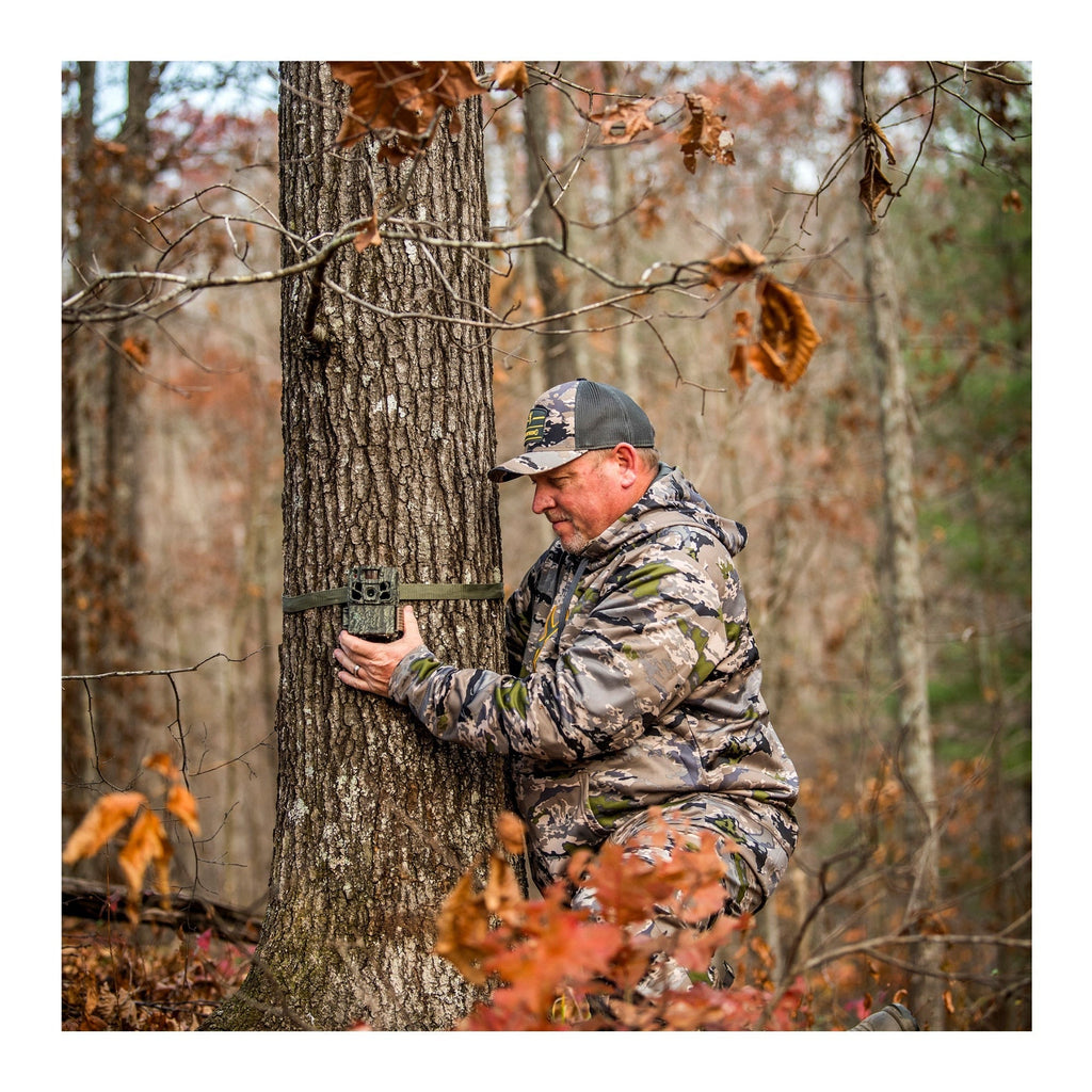 Browning Trail Cameras - Dark Ops FHDR40 with 32GB Memory Card and Card Reader