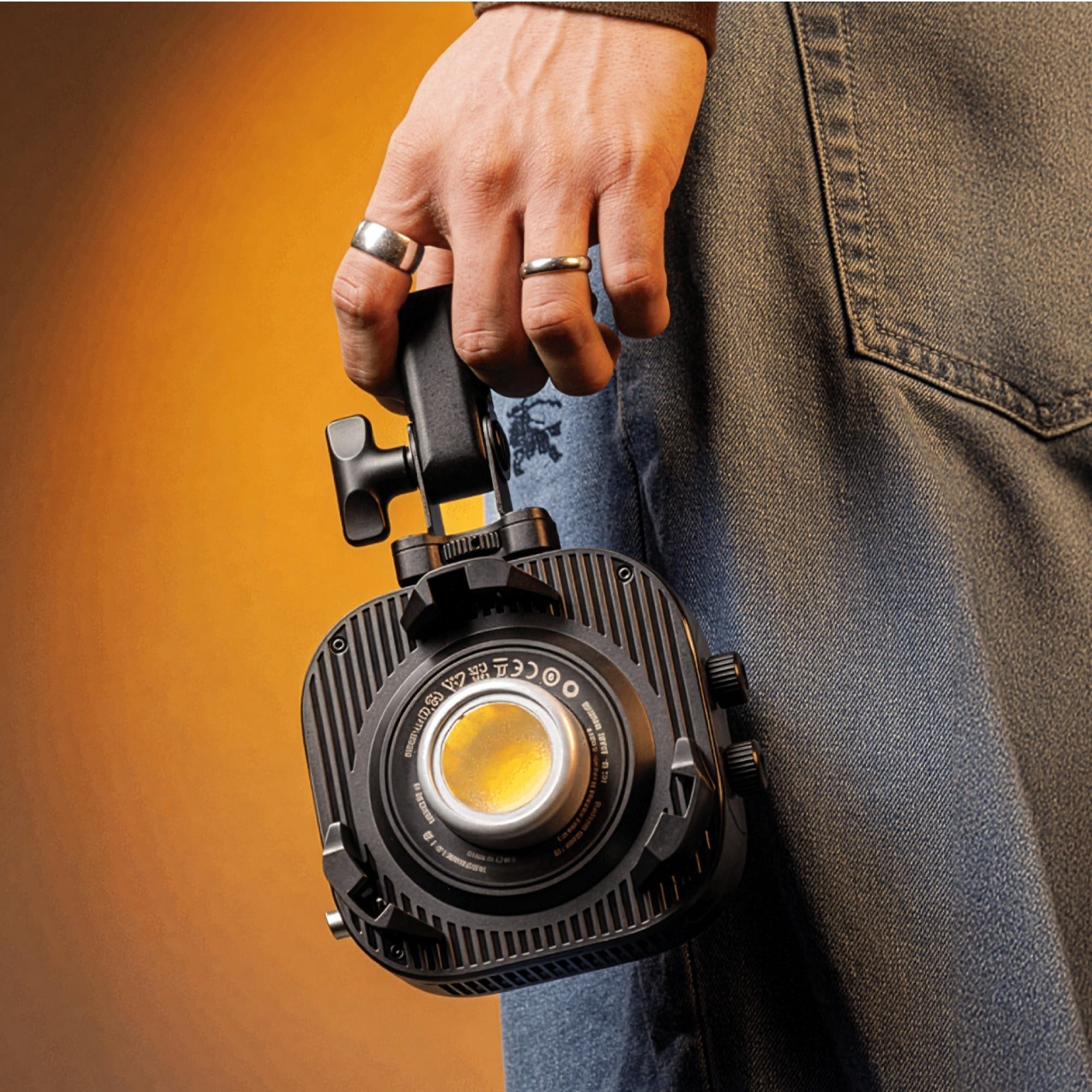 Amaran Halo 100x 100W Bi-color Bowens Mount COB Light with 85-degrees Beam Angle