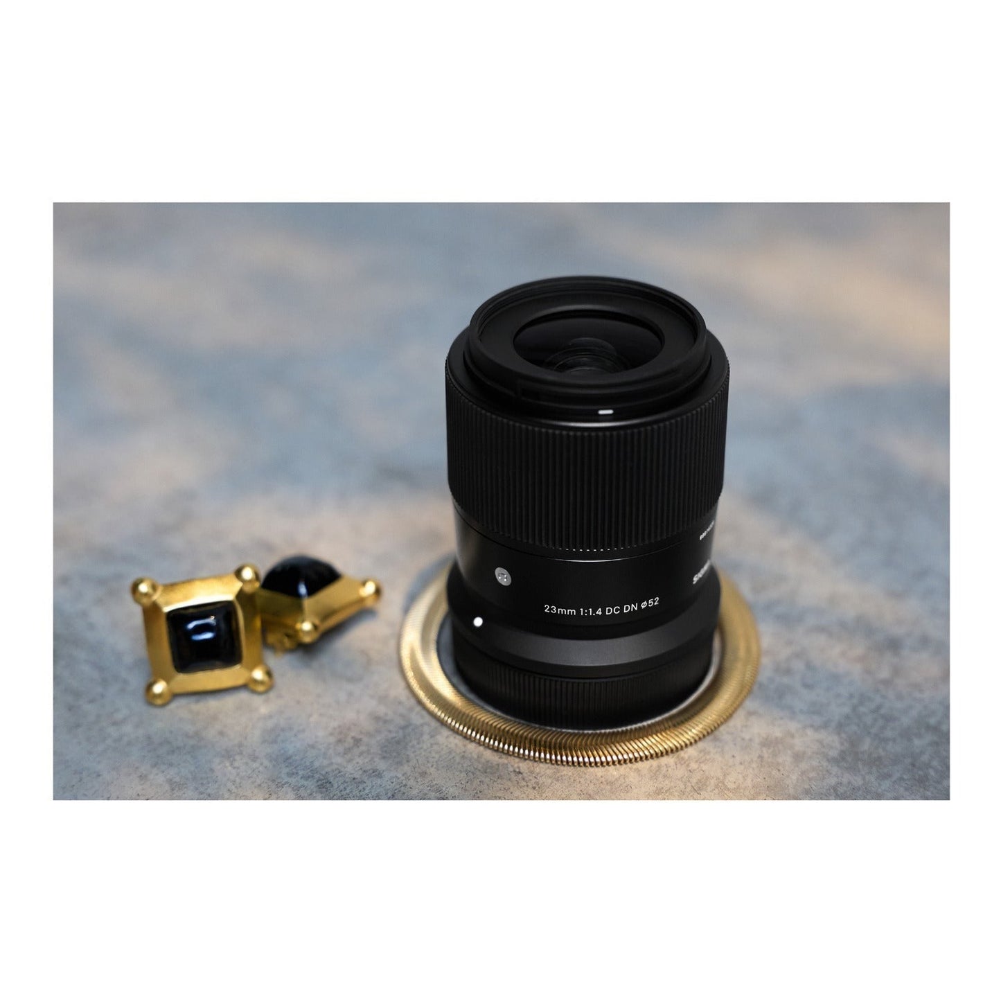 Sigma 23mm F1.4 DC DN Lens (Canon RF-Mount) Bundle with 64GB Memory Card