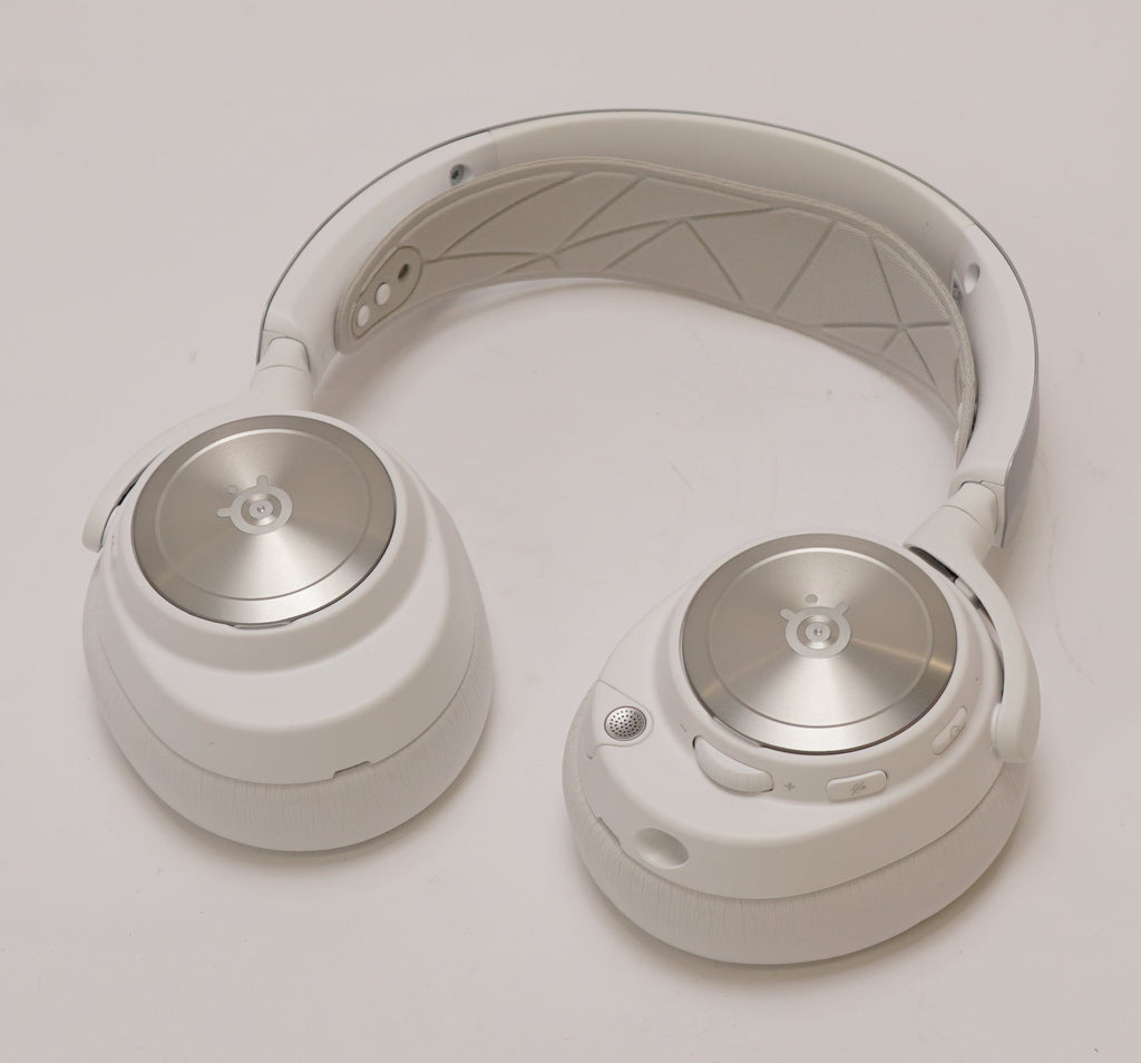Steel Series Arctis Nova Pro Wireless Multi-System Gaming Headset (White) (Used)