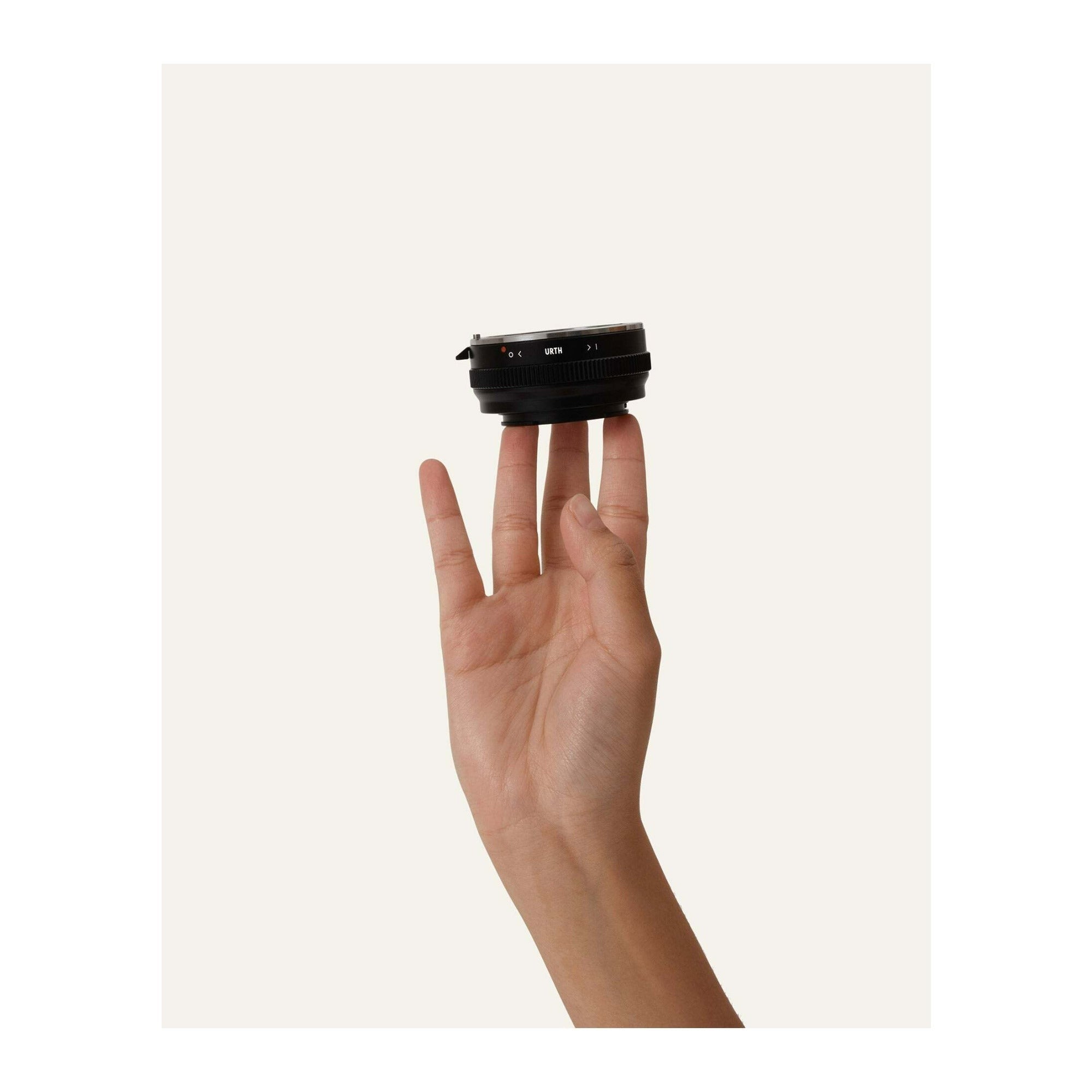 Urth Sony A Minolta AF Lens to Sony E Camera Mount Adapter (Matte Black)