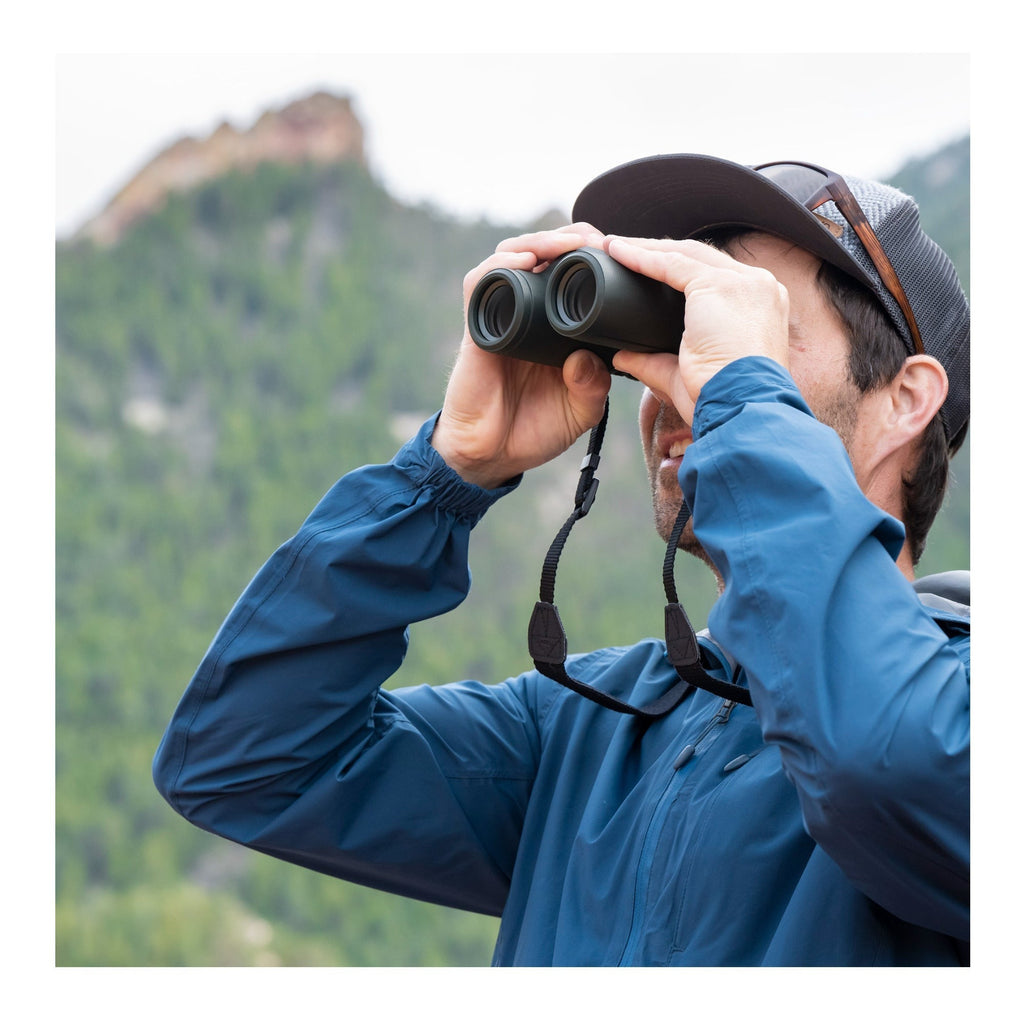 Nikon Prostaff P7 10X30 Binoculars