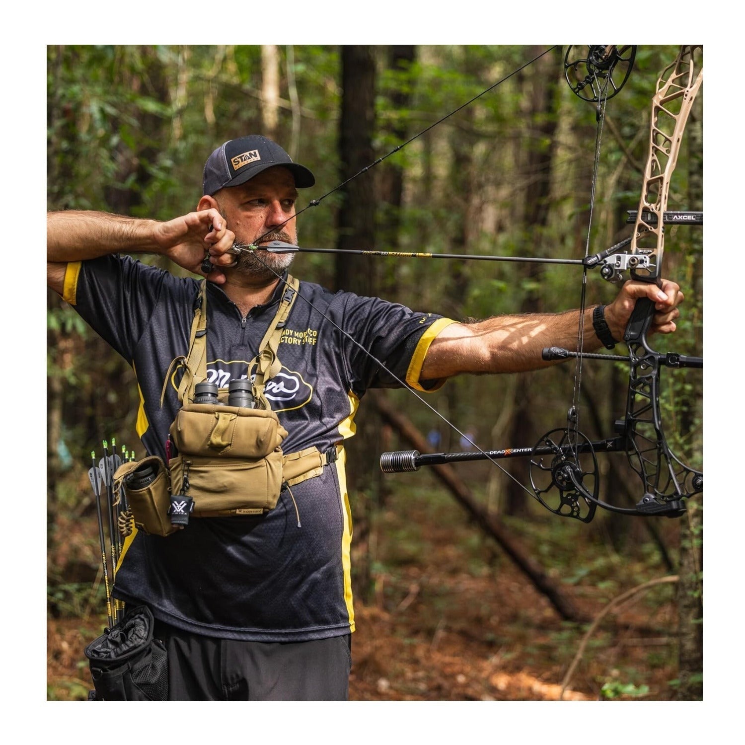 Gold Tip Hunter Pro 300 Carbon Hunting Arrows Shafts (Pack of 12)