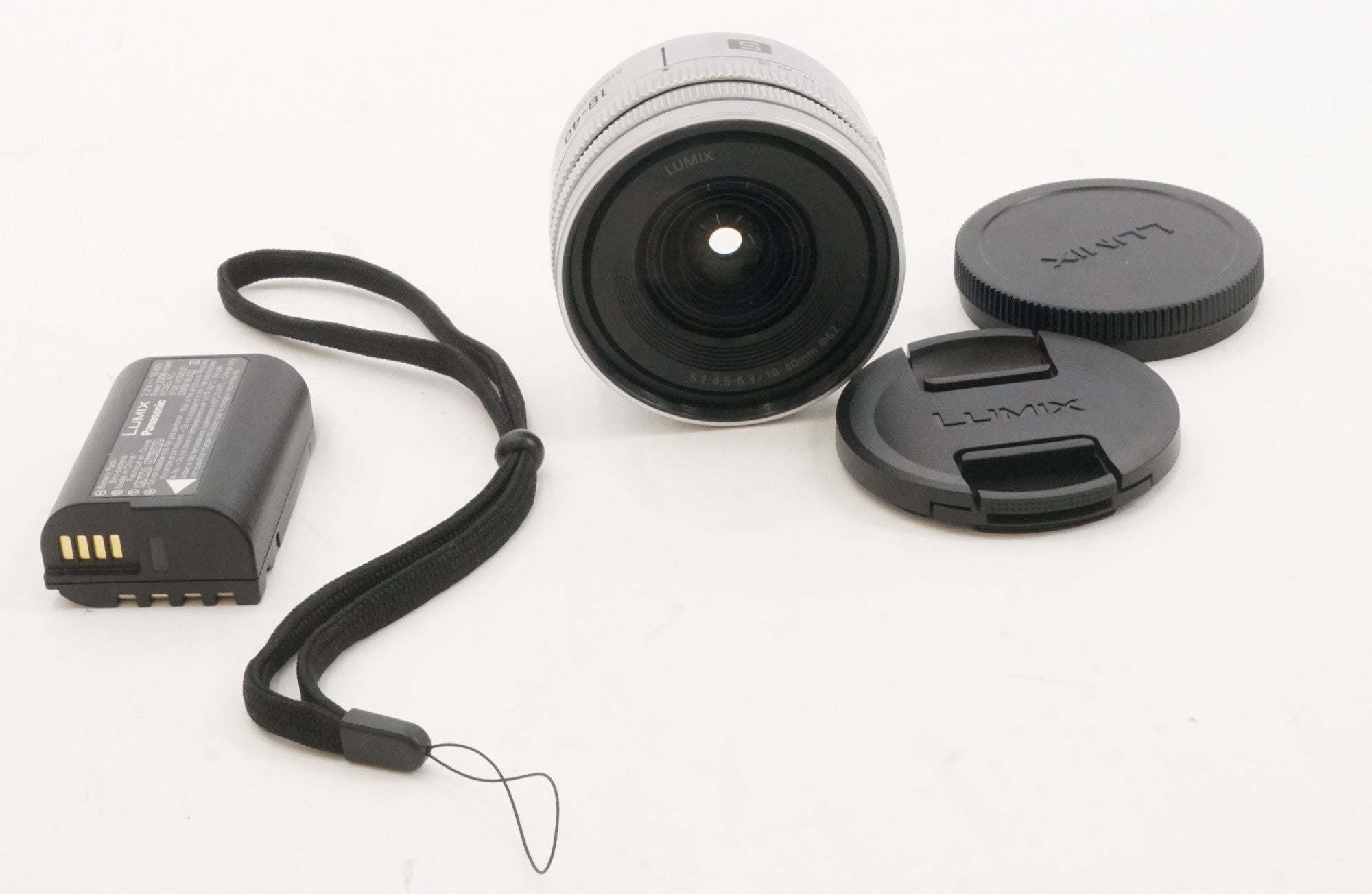 LUMIX S9 S 18-40mm Lens Kit - Black and Silver (DC-S9NSB9) (Used)