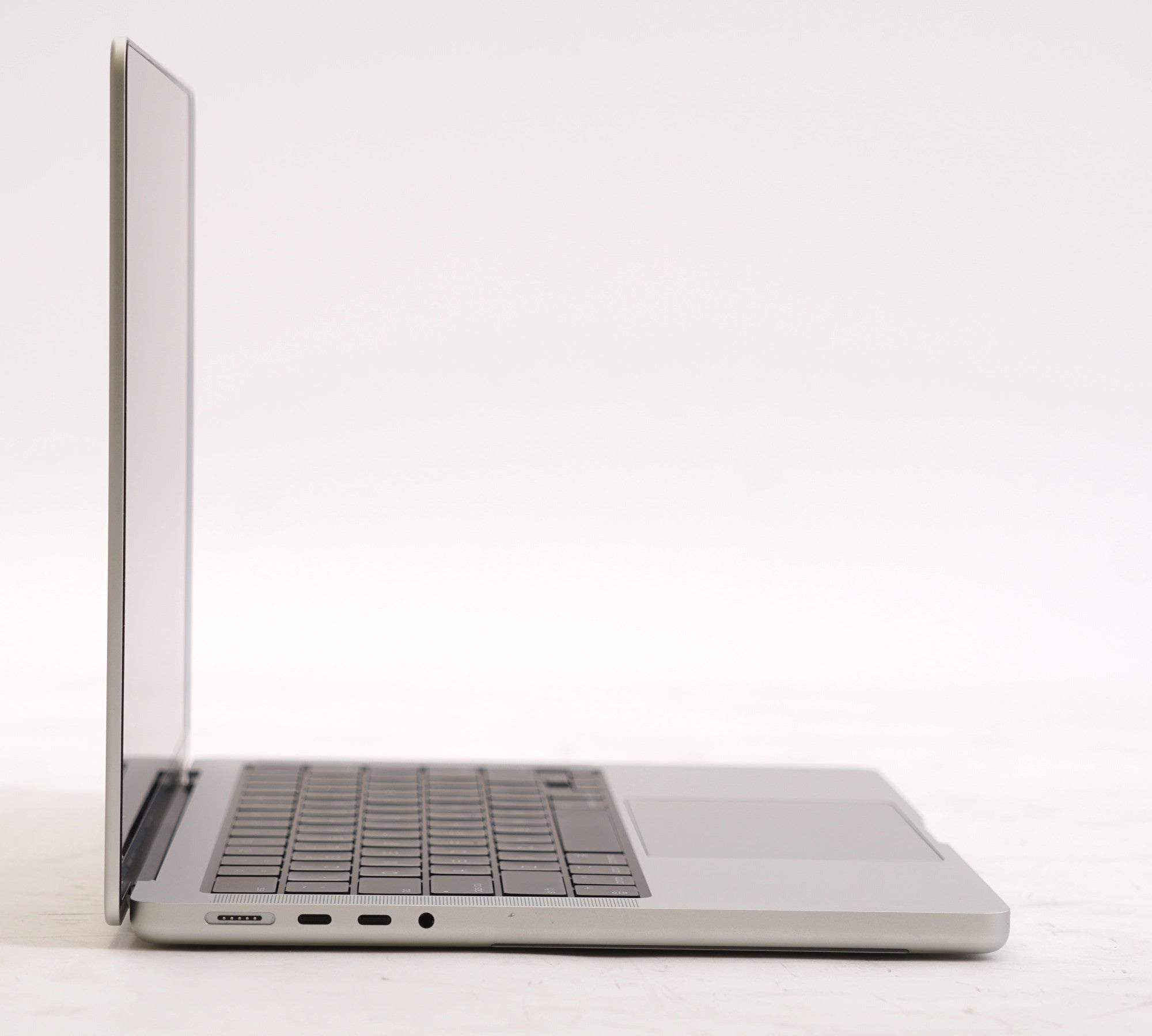 Apple MacBook Pro with Apple M1 Pro chip (14 inch, 16GB RAM, 512GB SSD, Silver) (Used)