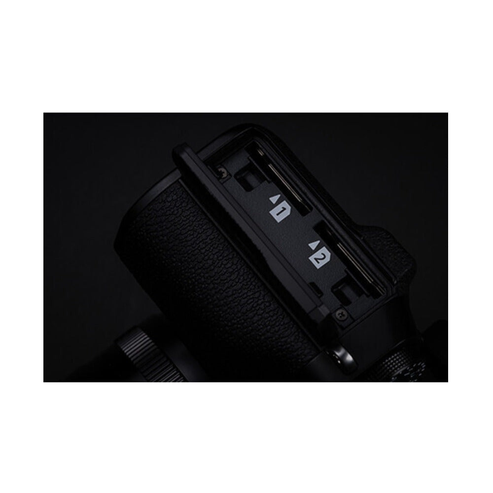 Fujifilm X-T5 Mirrorless Camera Body (Silver)