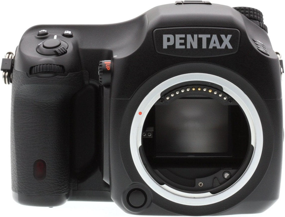 Pentax 645Z Medium Format DSLR Camera (Black)