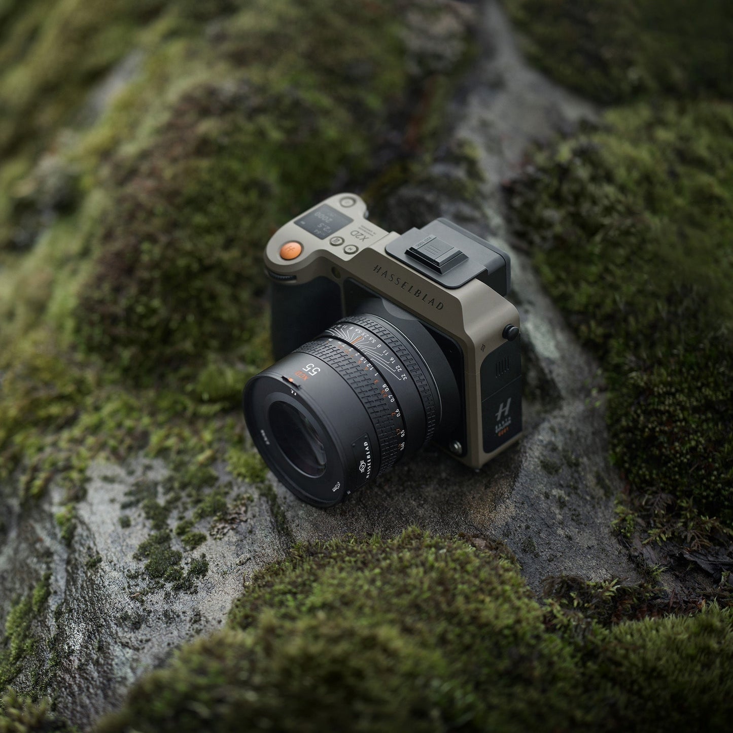 Hasselblad X2D 100C Earth Explorer Limited Edition Camera Kit (Tundra Brown)
