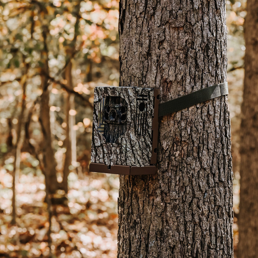 Browning Trail Camera Dark Ops FHDR 40MP Trail Camera Bundle