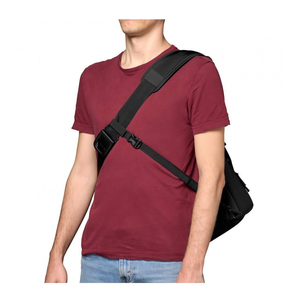 Manfrotto Advanced Messenger Camera Bag M III (Black)