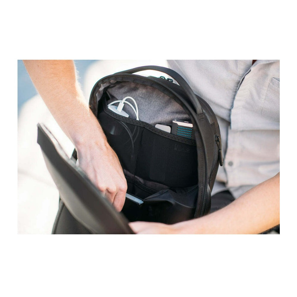 Nomatic Navigator Backpack (15L) (Used)