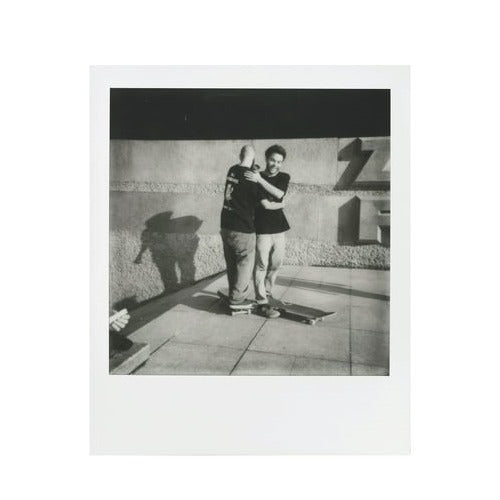 Polaroid Originals Black & White Instant Film for 600 Cameras (8 Exposures)
