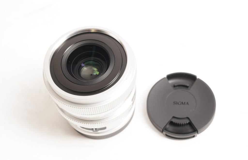 Sigma 35mm F2 DG Silver Contemporary Lens for L Mount (Open Box)
