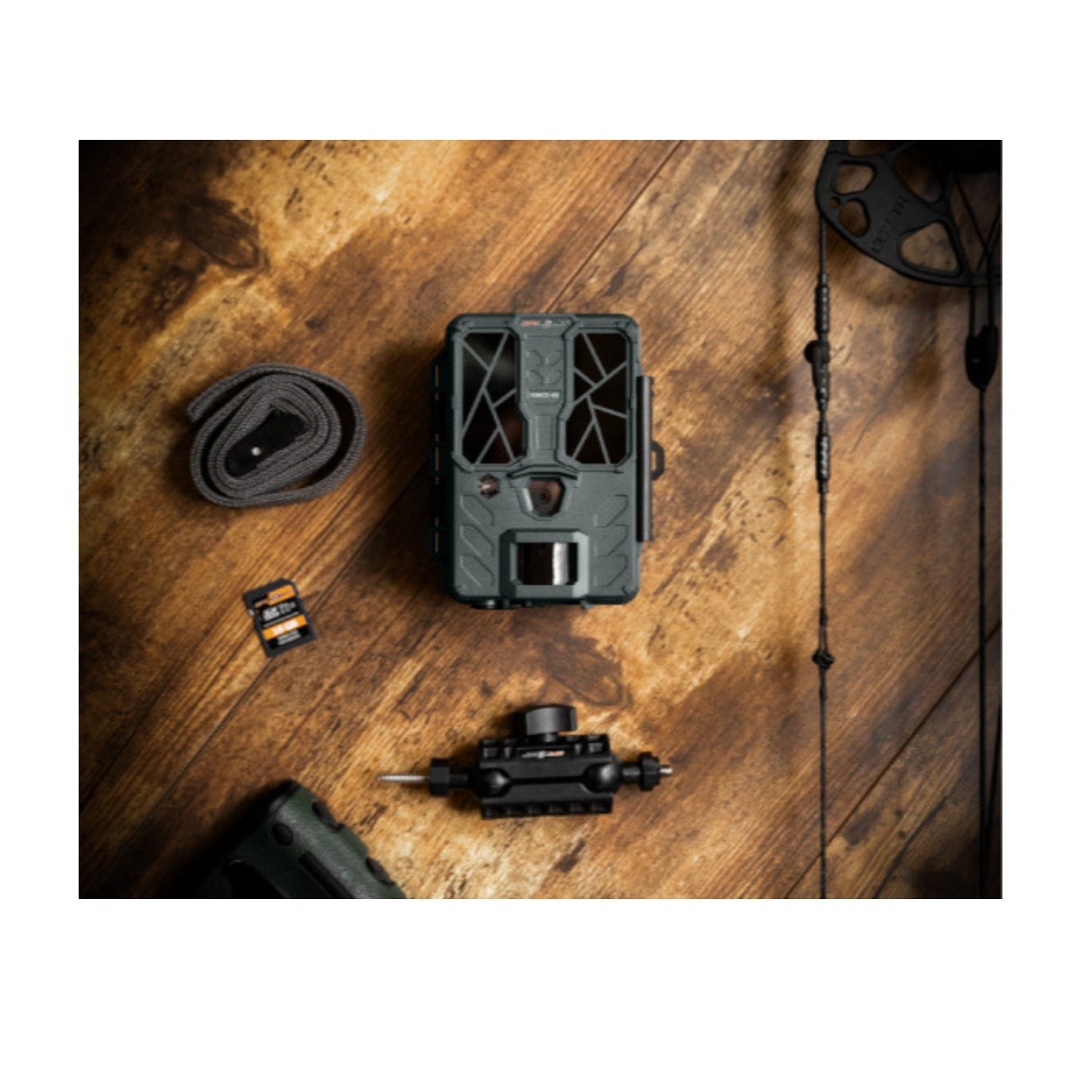 SPYPOINT Force 48 Trail Camera, 48MP Photo 720p Video Bundle