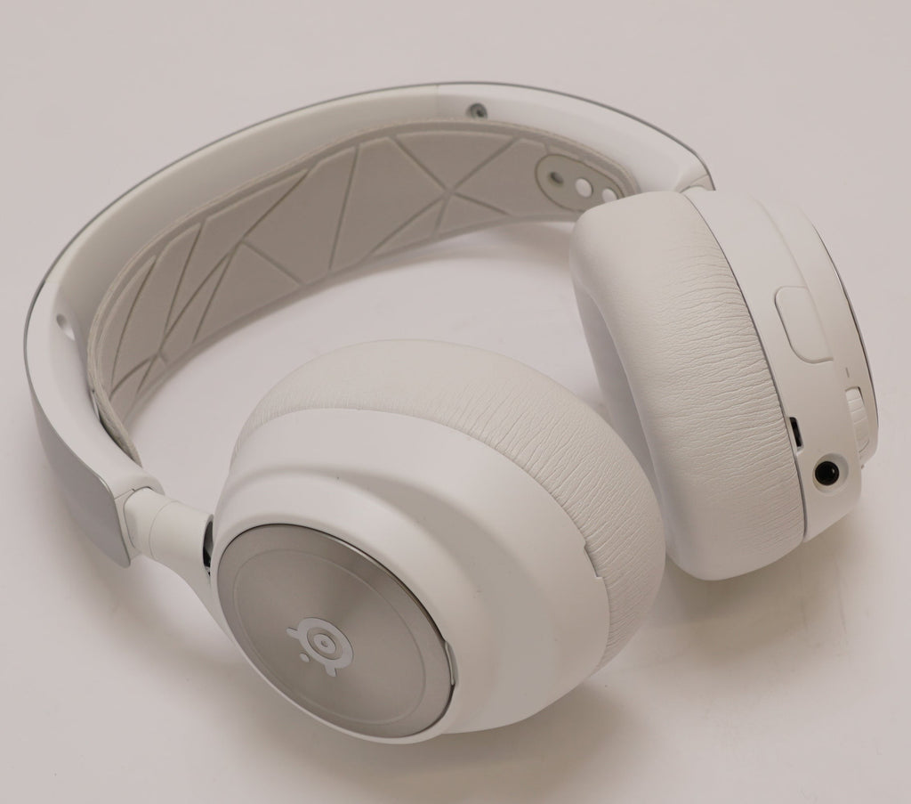 Steel Series Arctis Nova Pro Wireless Multi-System Gaming Headset (White) (Used)