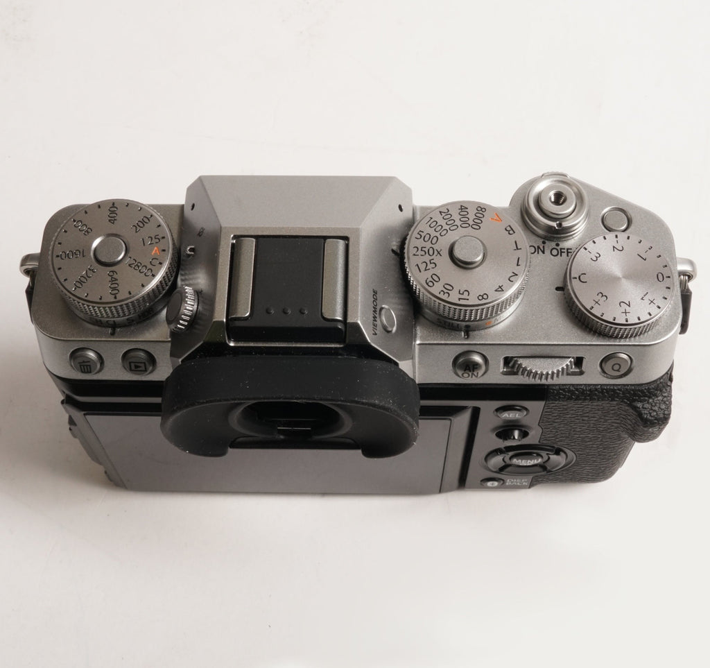 Fujifilm X-T5 Mirrorless Camera Body (Silver) (Used)