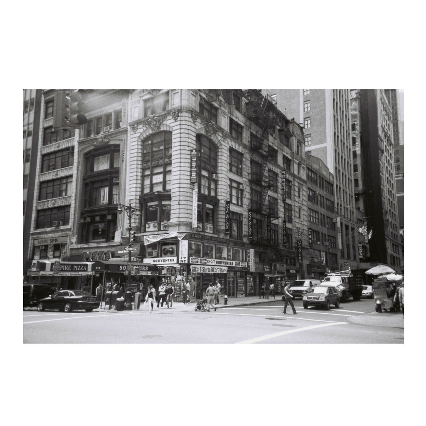 Lomography Lady Grey 400 ASA 35mm Film (3-Pack)