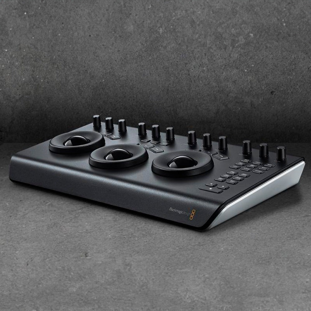 Blackmagic Design DaVinci Resolve Editor Keyboard with Blackmagic Design DaVinci Resolve Bundle