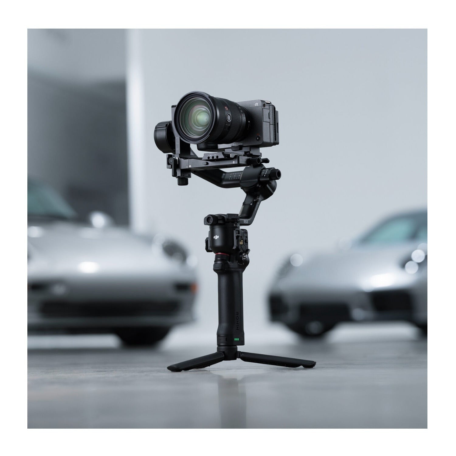 DJI RS 5 Gimbal Stabilizer with Separate AI Tracking and Framing Module (Black)