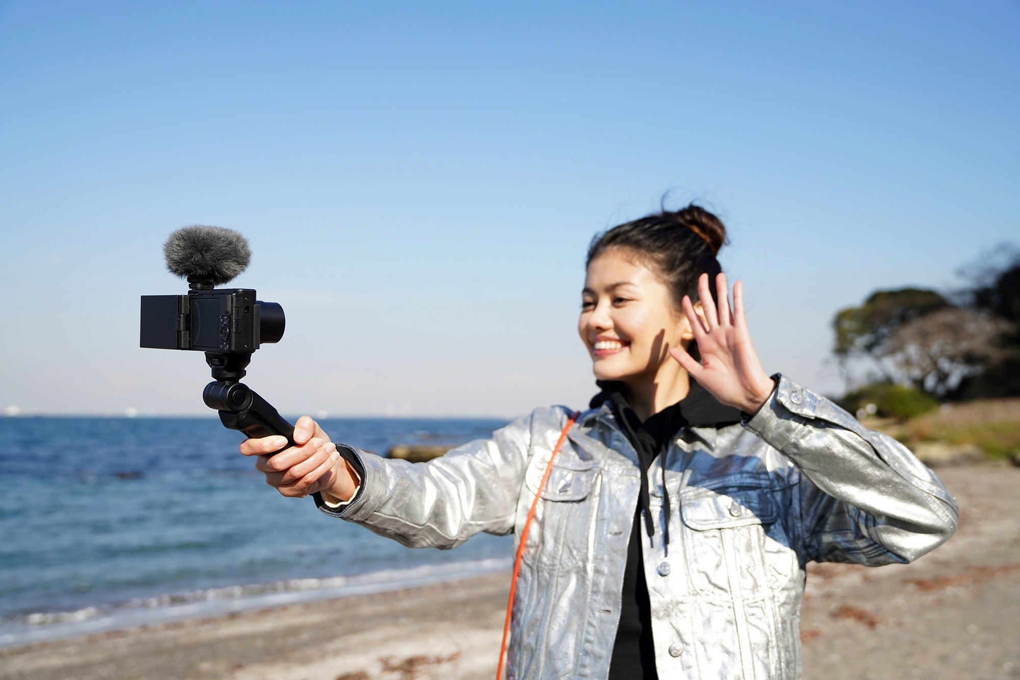 Sony Creator Accessory Kit II Wireless Bluetooth Shooting Grip and Microphone