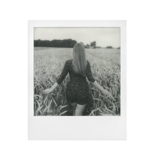 Polaroid Originals Black & White Instant Film for 600 Cameras (8 Exposures)