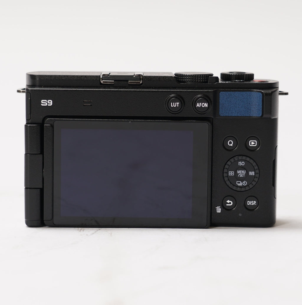 Panasonic LUMIX S9N Full Frame Compact and Lightweight Mirrorless Interchangeabl (Used)