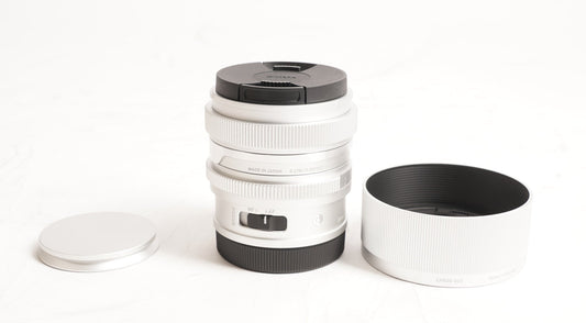 Sigma 35mm F2 DG Silver Contemporary Lens for L Mount (Open Box)