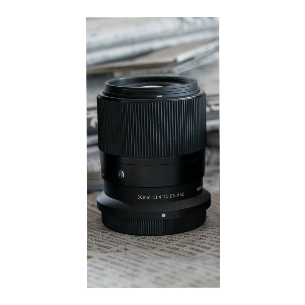 Sigma 30mm F1.4 DC DN Contemporary Lens for Nikon Z Mount with Lens Hood (Black) (Used)