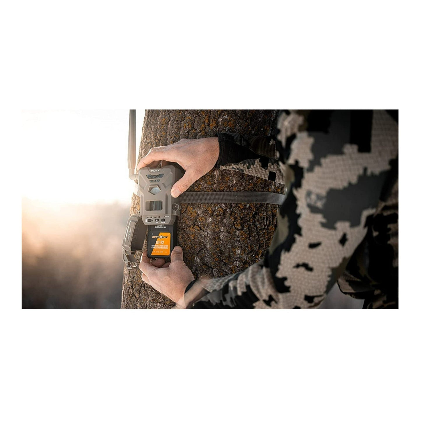 Spypoint Flex-S-Dark Solar Cellular Trail Camera with Lithium Battery, 32GB SD Card & Card Reader
