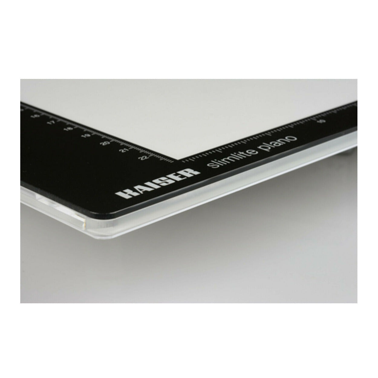 Kaiser Slimlite Plano 5000K Battery/AC Thin Dimmable LED Lightbox (10.5 x 15.5 Inch)