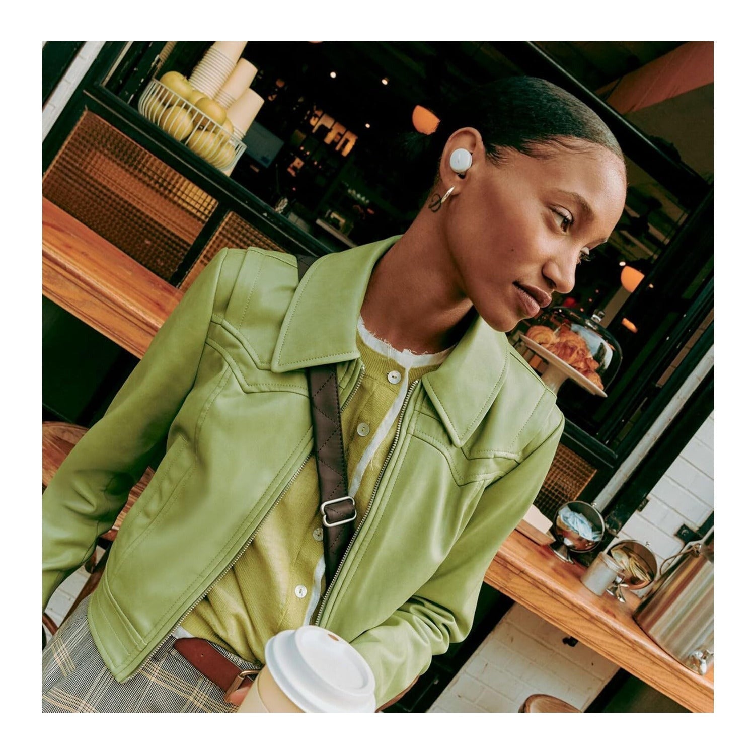 Bose QuietComfort Wireless Noise-Canceling Earbuds (White Smoke)