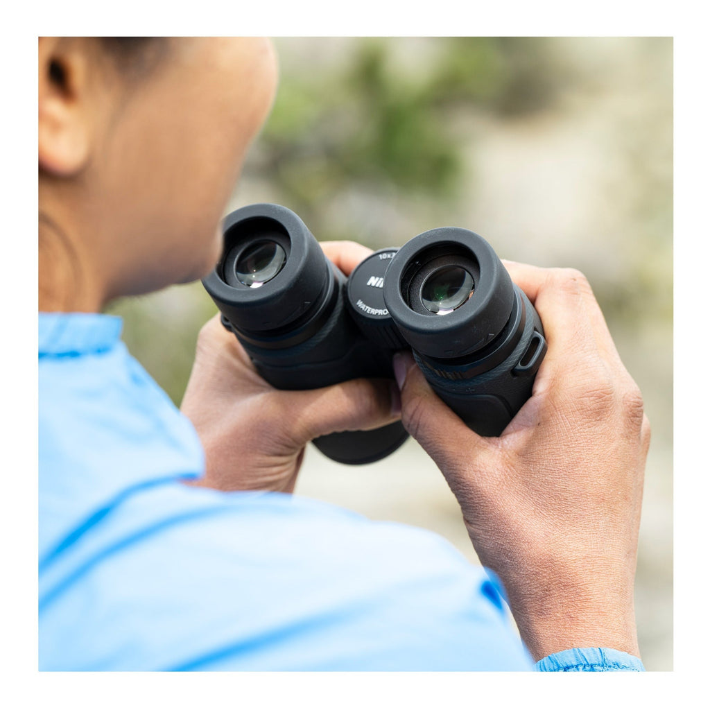 Nikon Prostaff P7 10X42 Binoculars