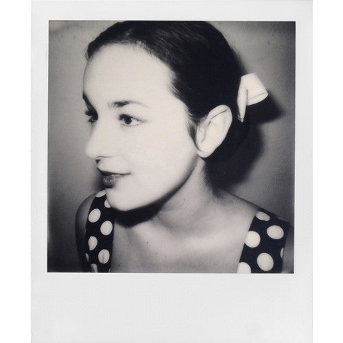 Polaroid Originals Classic B&W Instant Film for 600 Cameras (8 Exposures)