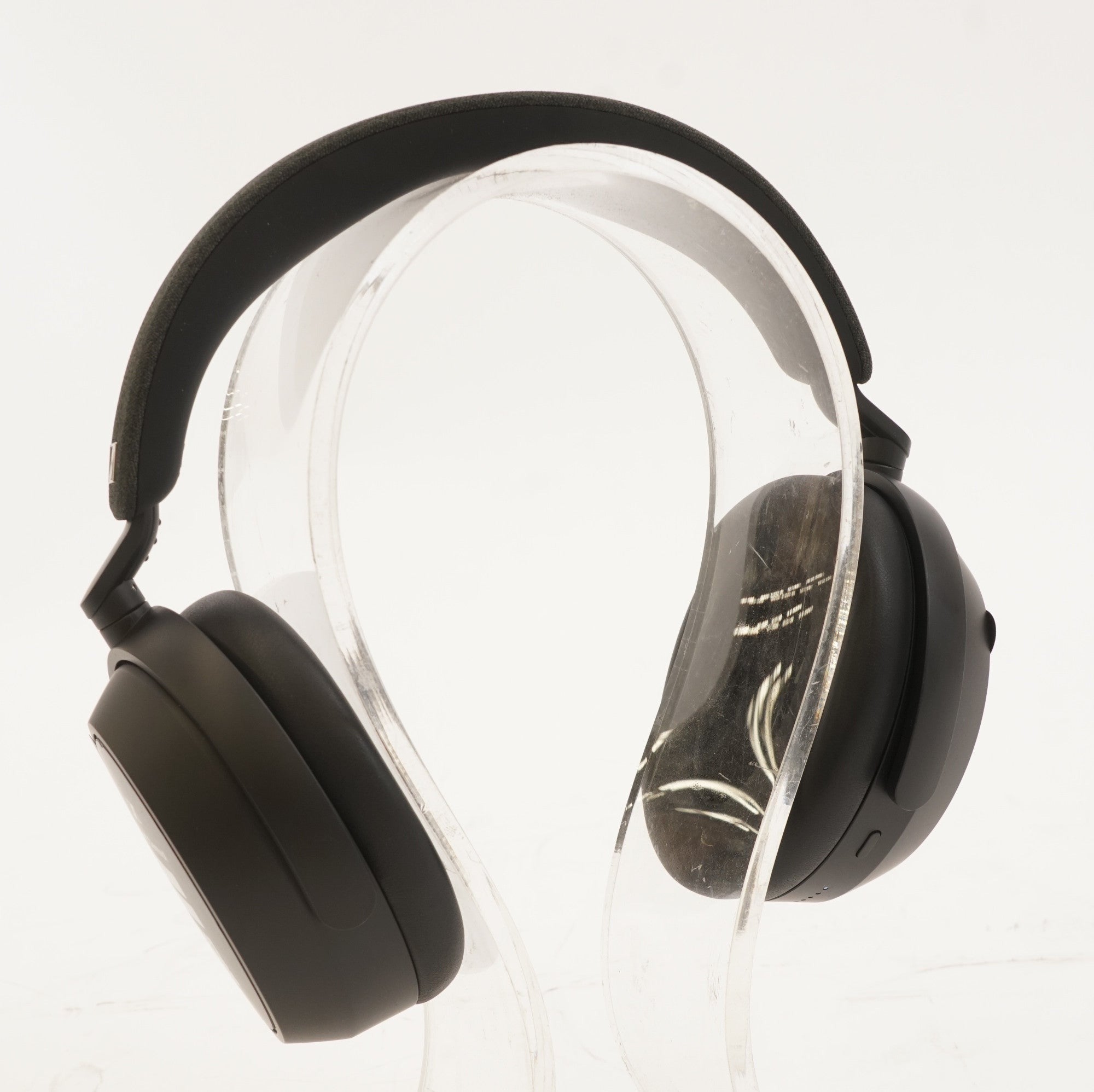 Sennheiser MOMENTUM 4 Noise-Canceling Wireless Over-Ear Headphones (Black) (Used)