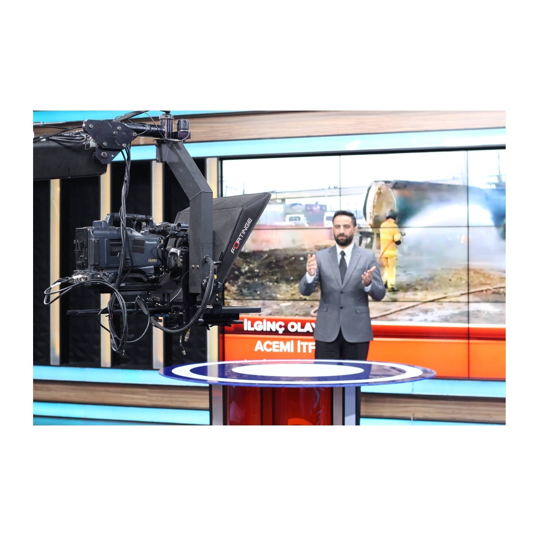 Fortinge PROXJ15-HB High-Brightness 15-Inch Crane Teleprompter