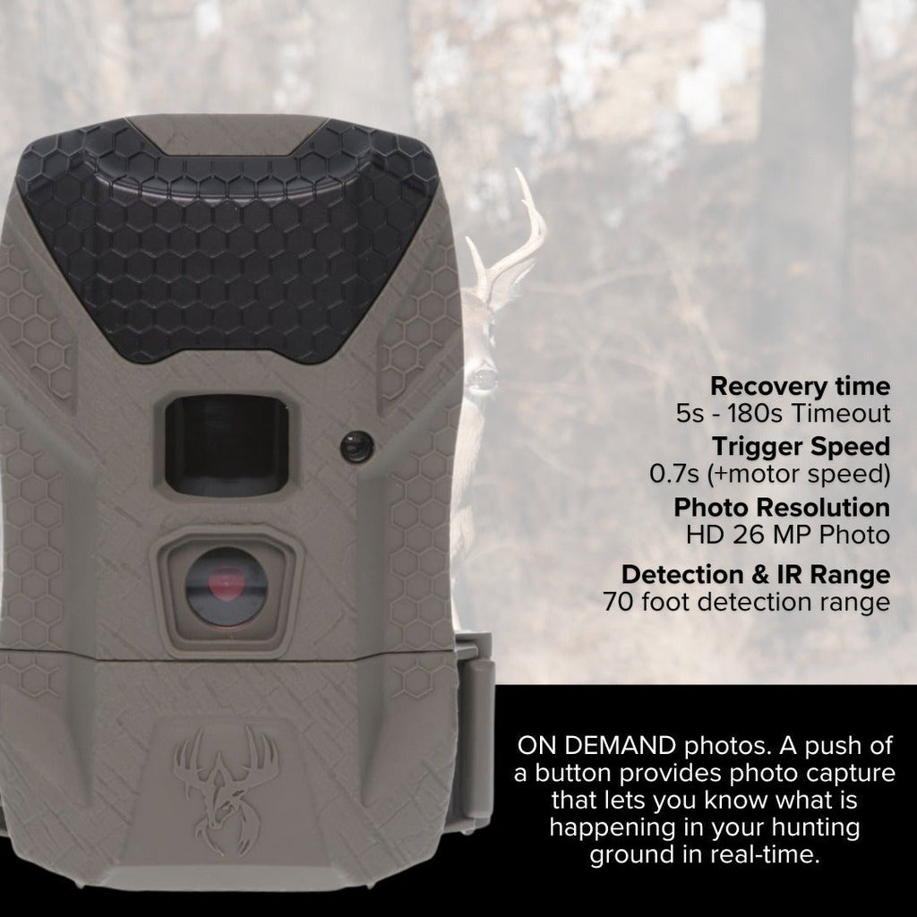 Wildgame Innovations Wraith 2.0 Lightsout Trail Camera with 40 Infrared LEDs with Memory Card Bundle