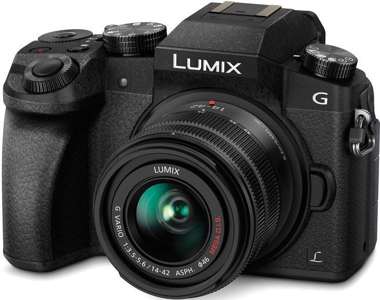 Panasonic Lumix DMC-G7 Dual Lens Kit (14–42mm, 45–150mm) (Open Box)