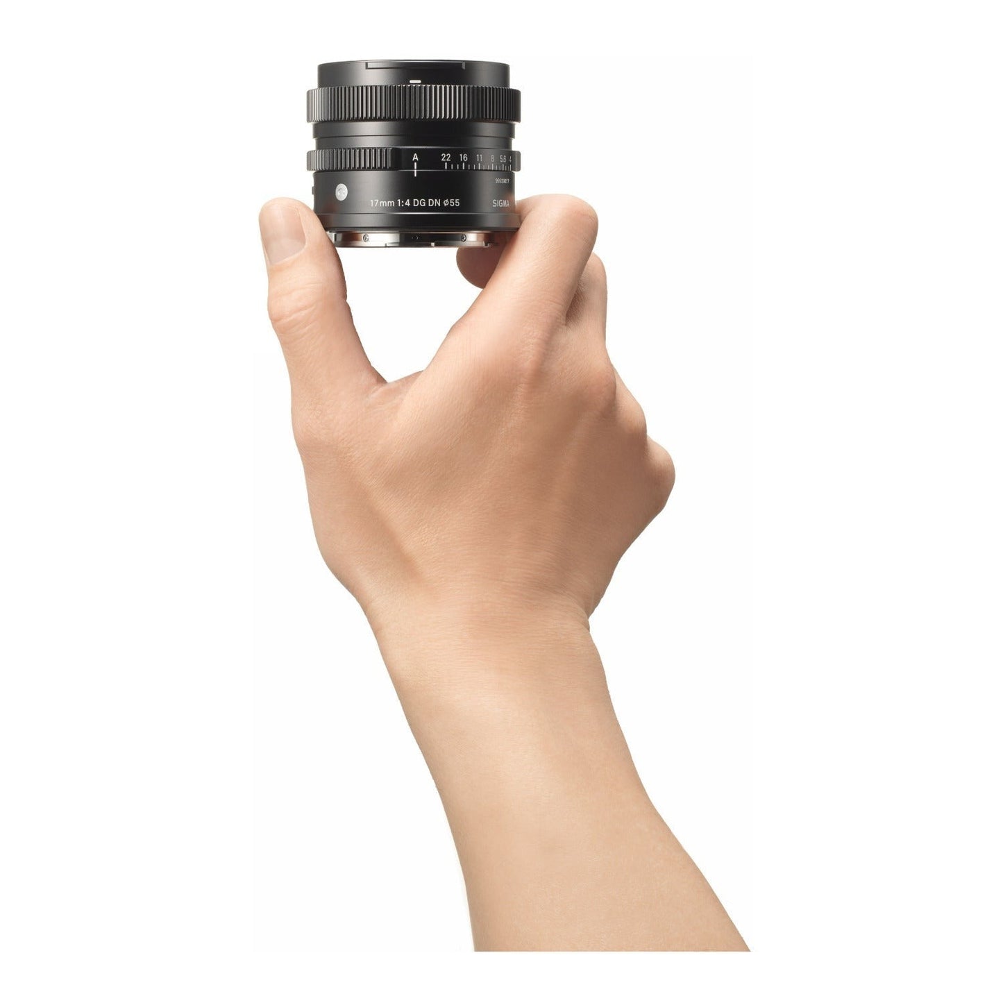 Sigma 17mm F4 DG DN Contemporary Ultra Wide Angle Lens (Sony E-Mount) Bundle